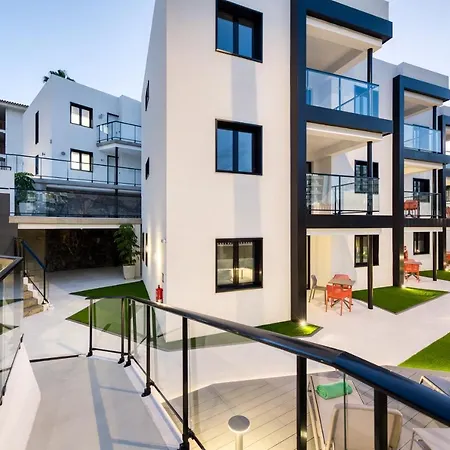 B Slow Condor Apartment *